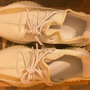 Brand new yeeezy boost 350 yz